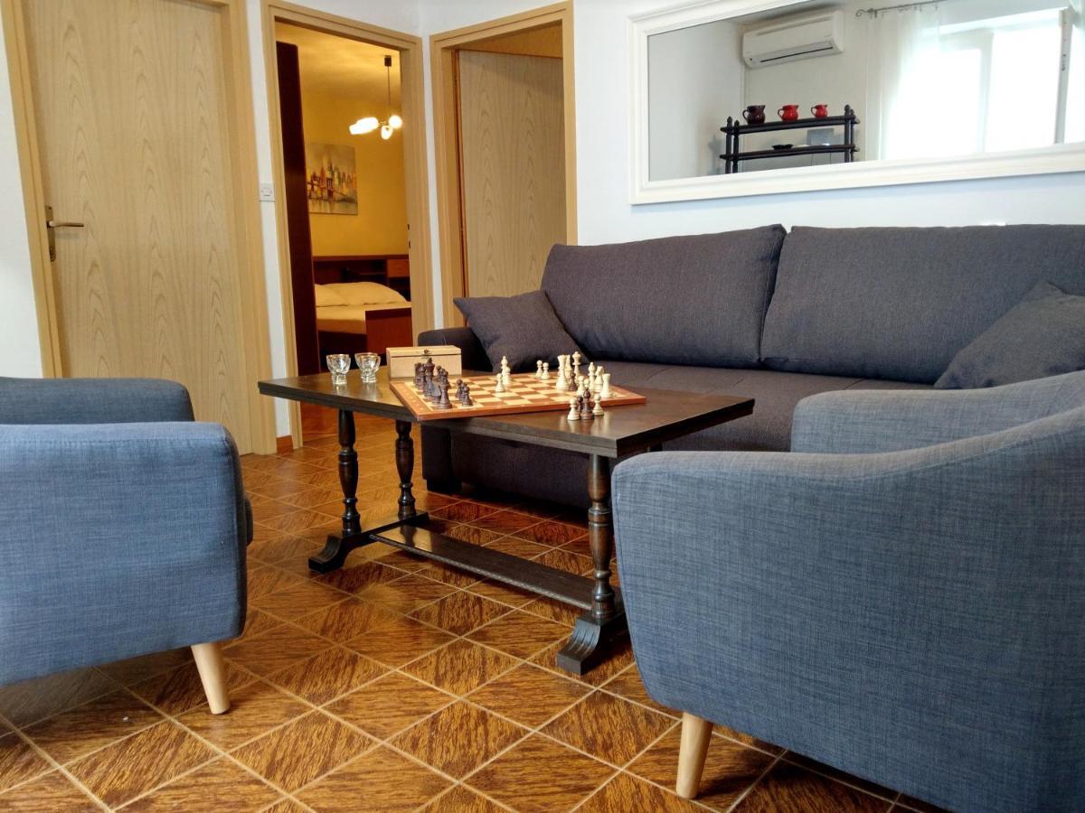 Holiday House Palma Добринь Экстерьер фото